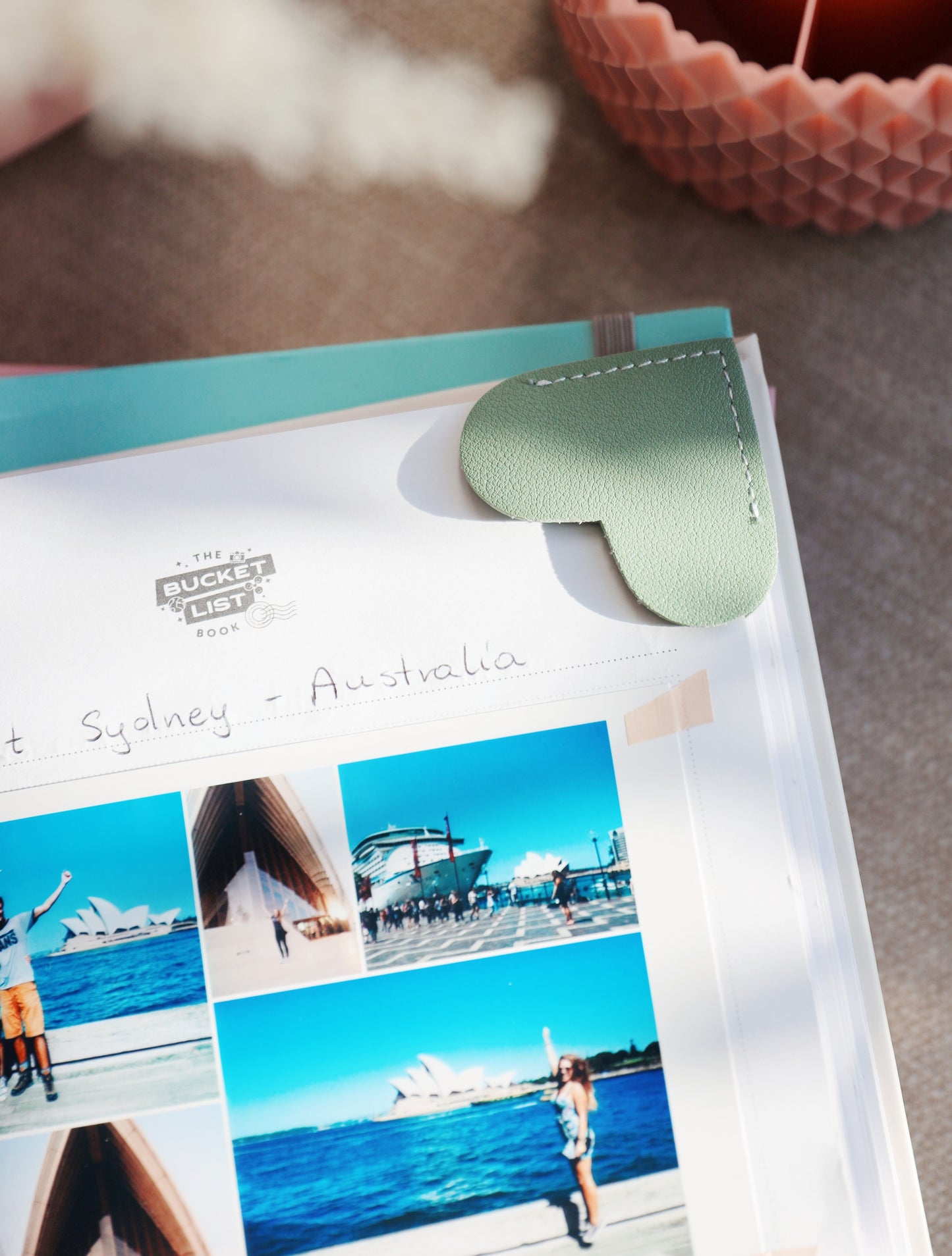 Heart-Shaped Faux Leather Bookmark - Green