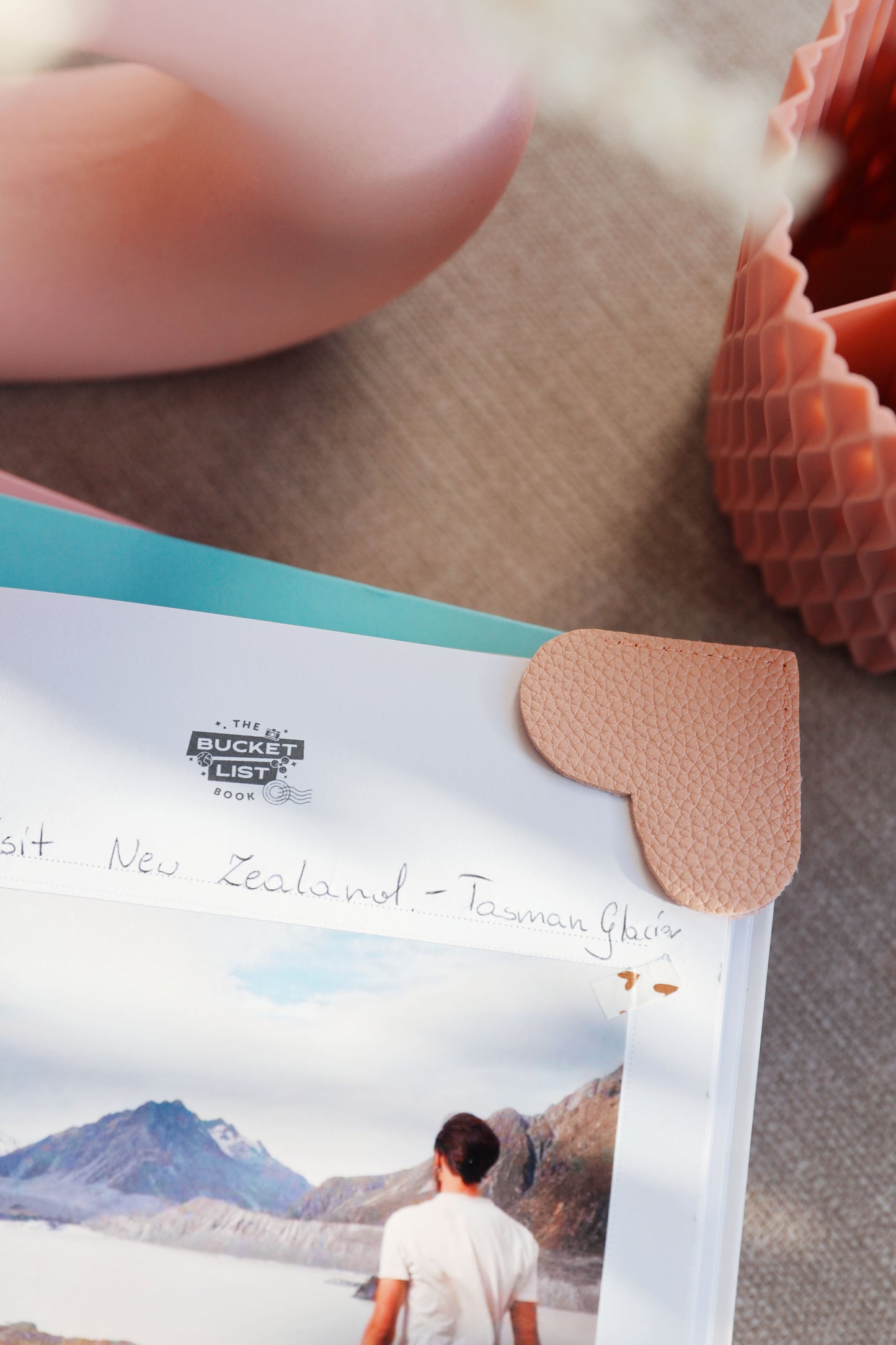 Heart-Shaped Faux Leather Bookmark - Pink